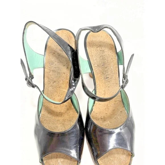 Chanel "Chateau Chanel" Wine Cork Heel Pumps Black Patent w Blue Accent Sz 37.5 - Picture 9 of 12